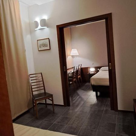 Hotel Mariani Iesi Bagian luar foto