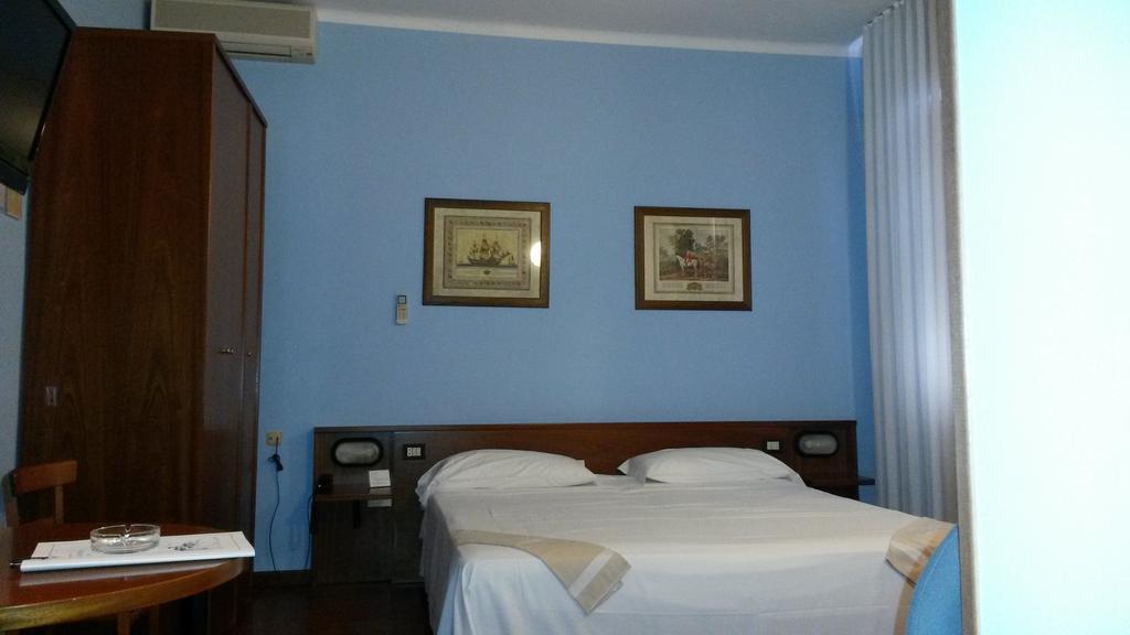 Hotel Mariani Iesi Ruang foto