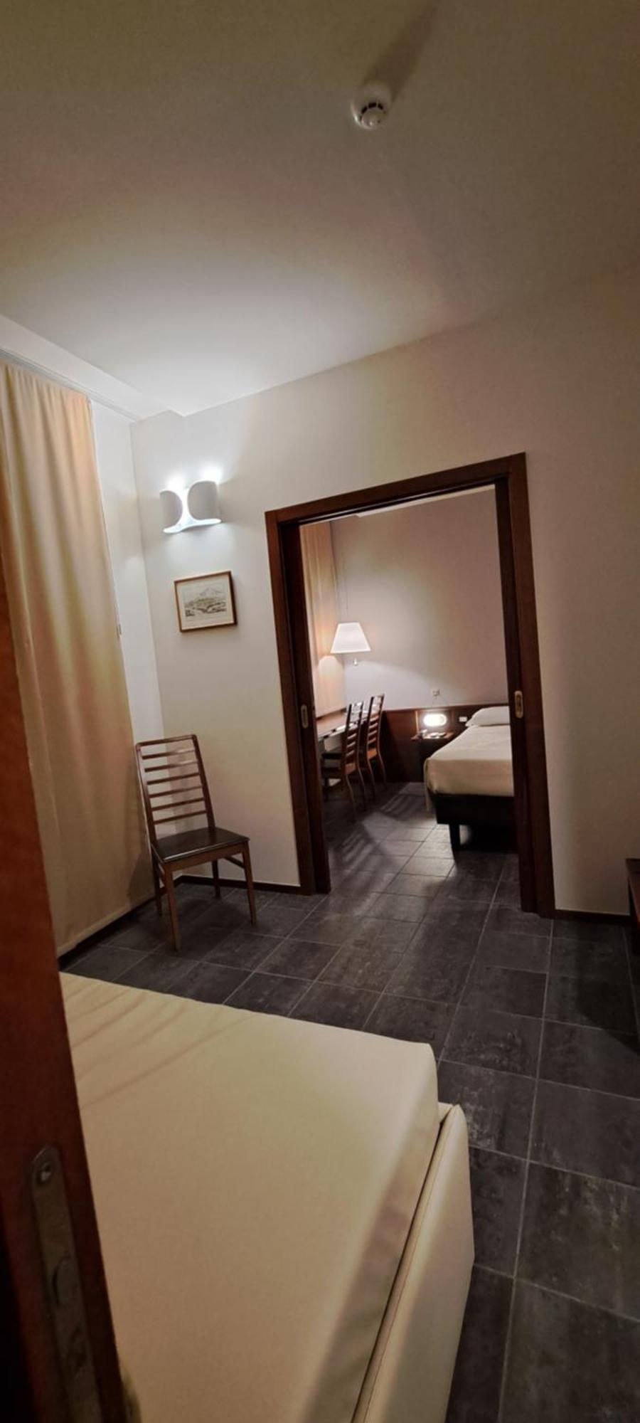Hotel Mariani Iesi Bagian luar foto