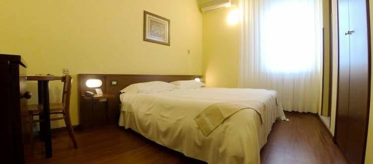 Hotel Mariani Iesi Bagian luar foto