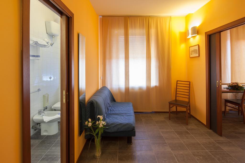 Hotel Mariani Iesi Bagian luar foto