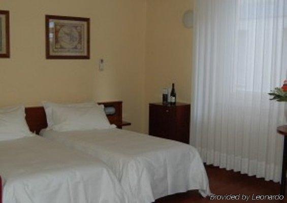 Hotel Mariani Iesi Bagian luar foto