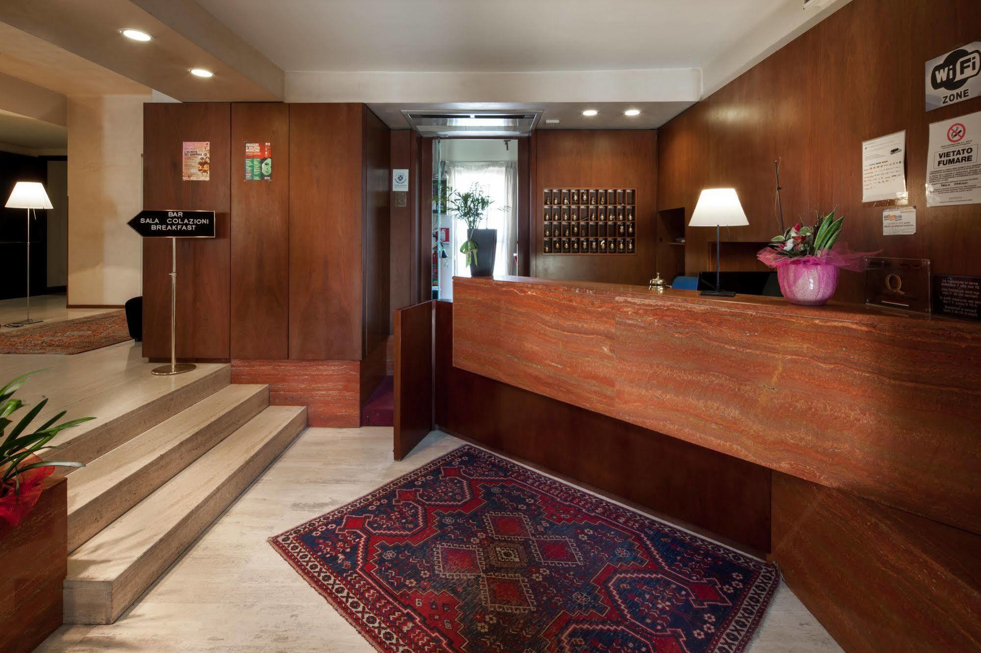 Hotel Mariani Iesi Bagian luar foto